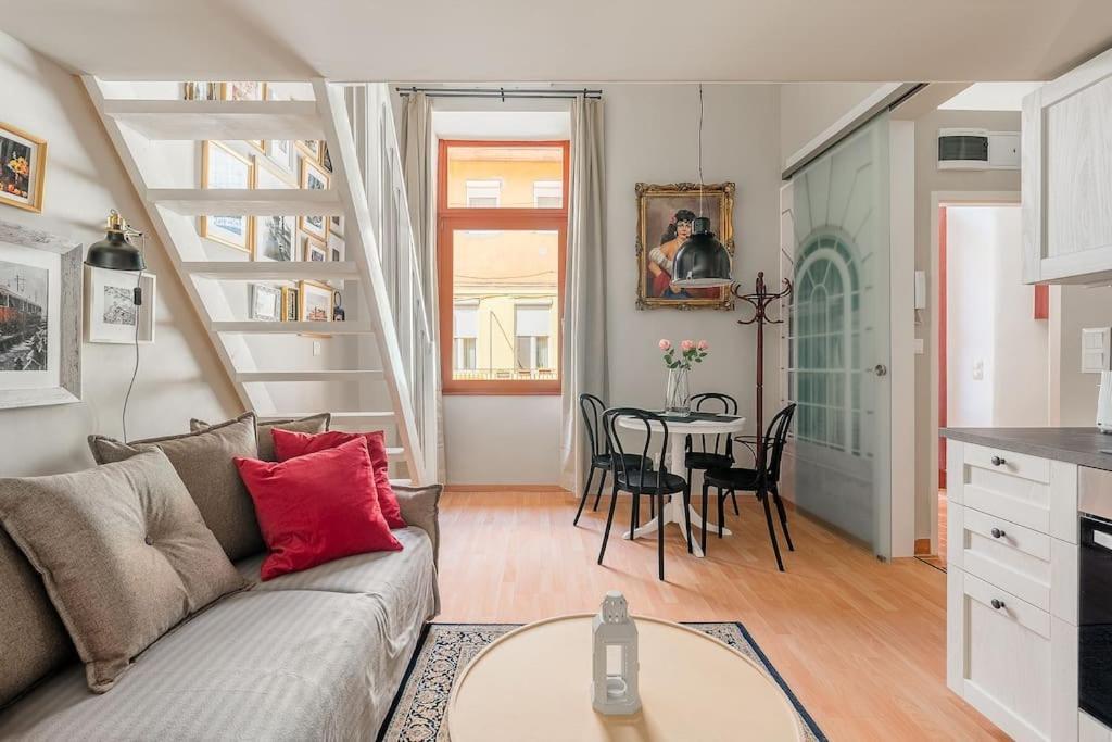 Elizabeth Boulevard Unity Budapest Extérieur photo